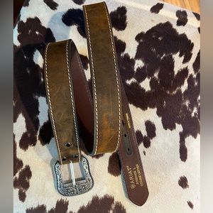 Ariat belt